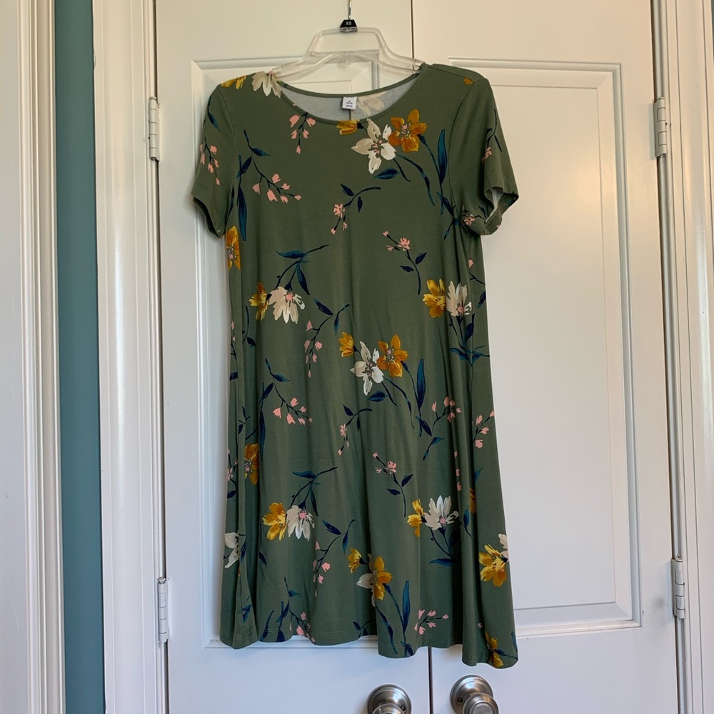 Old navy green floral dress